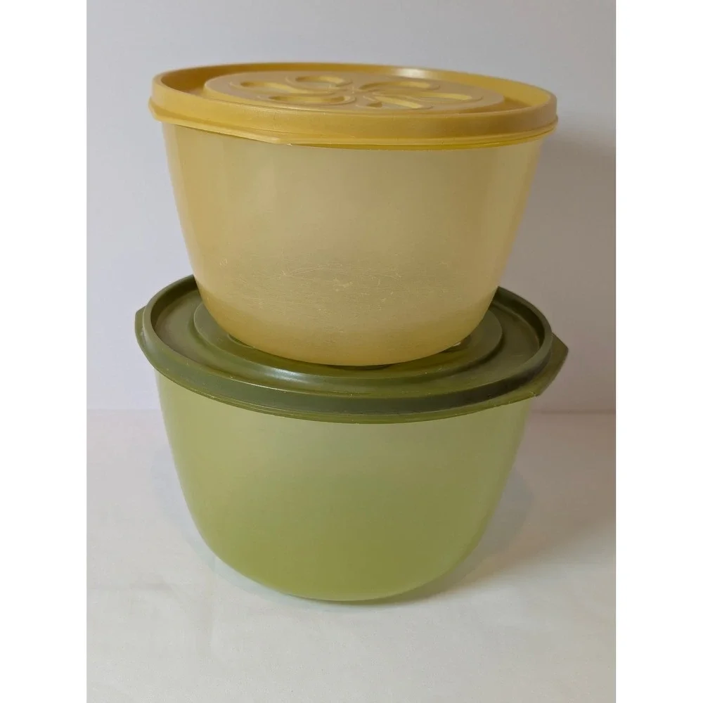 Vintage Rubbermaid Servin Saver Bowls Harvest Gold Avocado Green Daisy Lids 2pc
